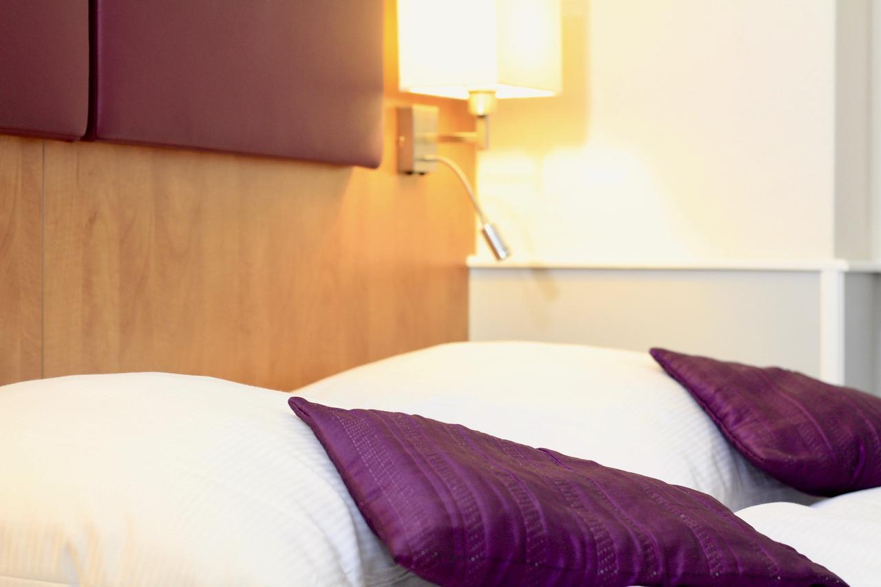 Hotel Niederrad Frankfurt nad Mohanem Pokoj fotografie