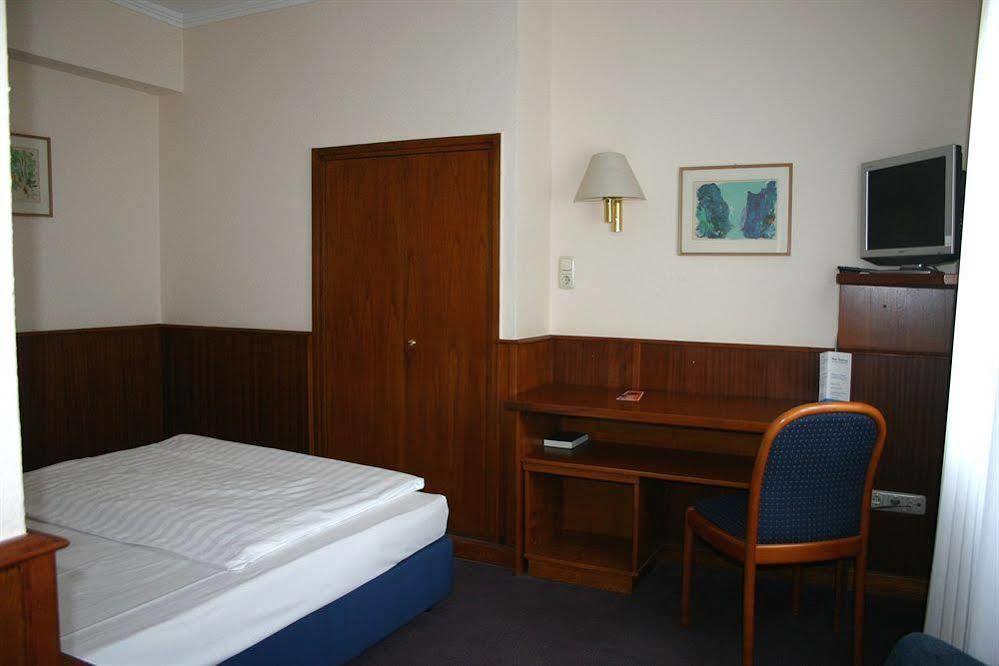 Hotel Niederrad Frankfurt nad Mohanem Exteriér fotografie